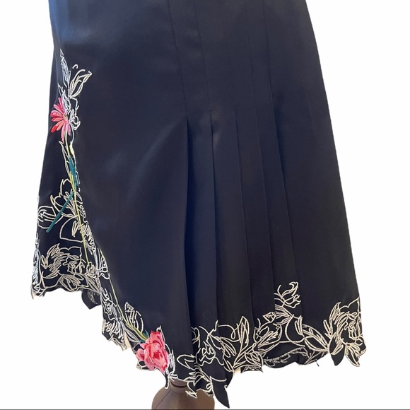 Vertico Paris  beautiful silky with embroidery black skirt - Picture 4 of 6